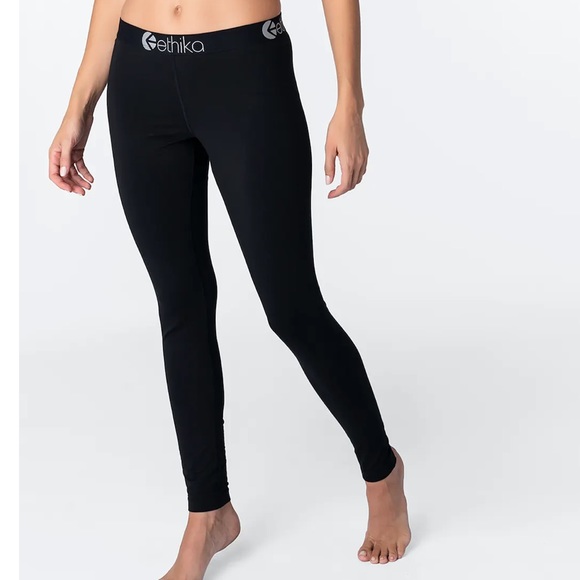 MODAL - MIDNIGHT BLACK
Women's Leggings - Picture 2 of 5